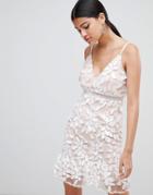 Love Triangle 3d Applique Dress With Peplum Hem - White