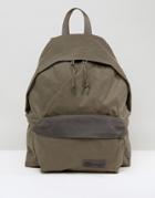 Eastpak Padded Pak'r Backpack In Coated Canvas 24l - Green