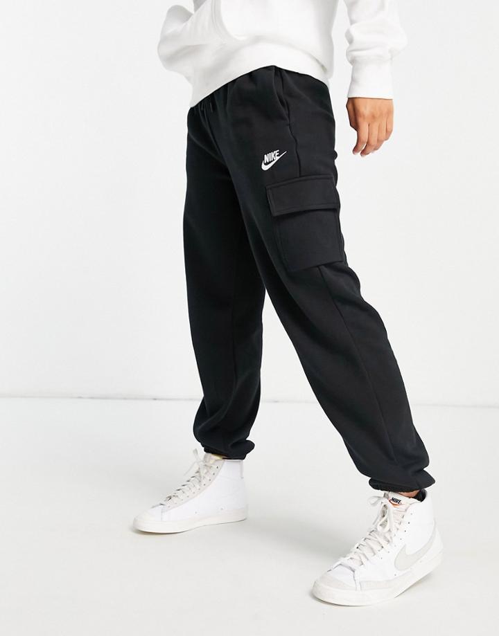 Nike Essentials Cuffed Cargo Sweatpants In Black