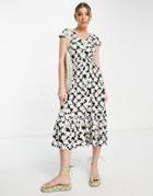 Qed London Soft Touch V Neck Button Through Midi Dress In Daisy Print-black
