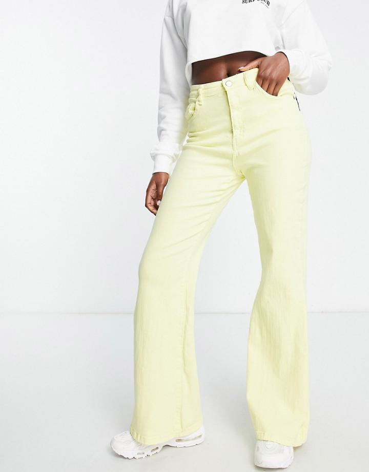 I Saw It First Fitted Flared Jeans In Lemon-yellow