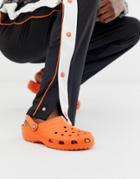 Crocs Classic Shoes In Orange