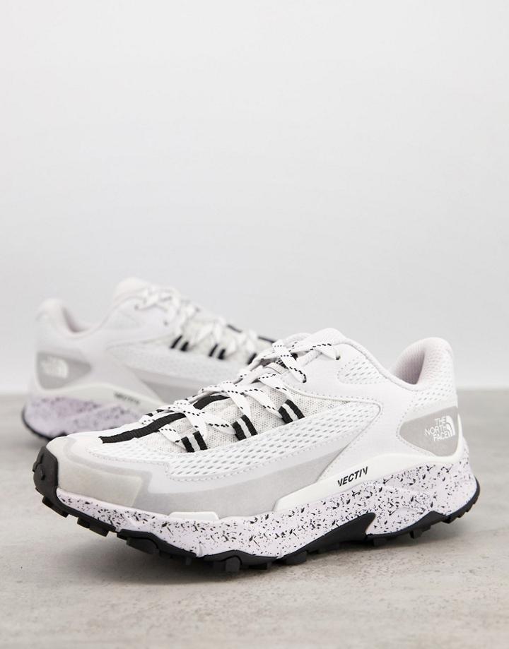 The North Face Mountain Lite Sneakers In White