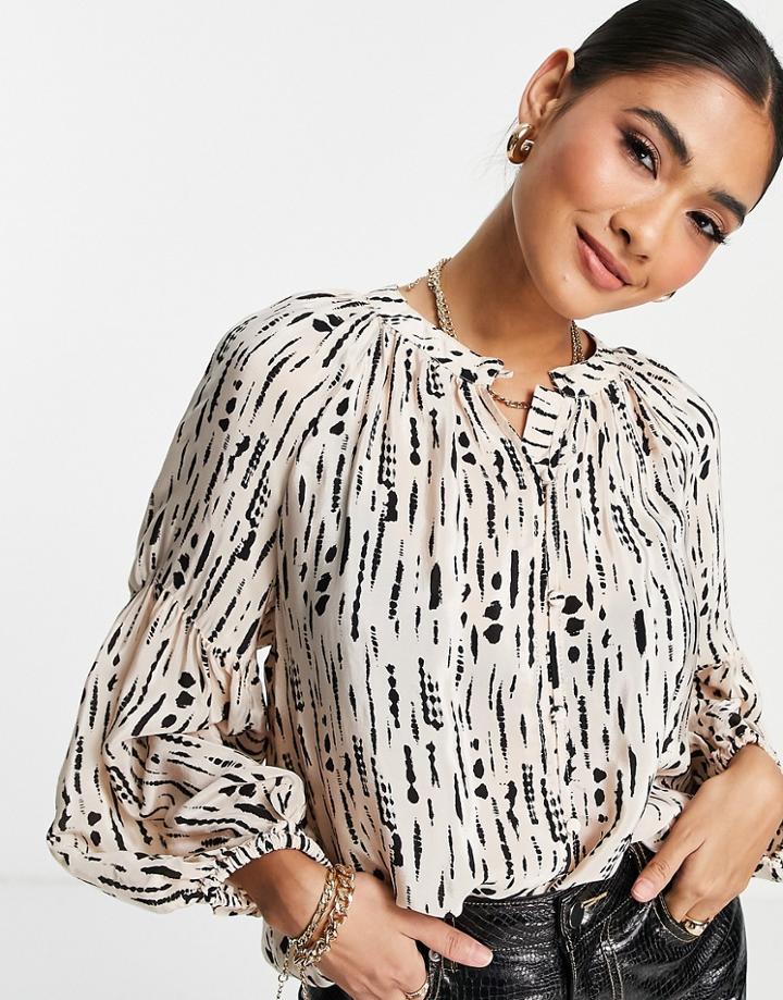 Mango Blouse With Balloon Sleeves In Mono Print-black