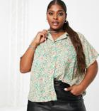 Only Curve Short Sleeve Shirt In Green Floral-multi