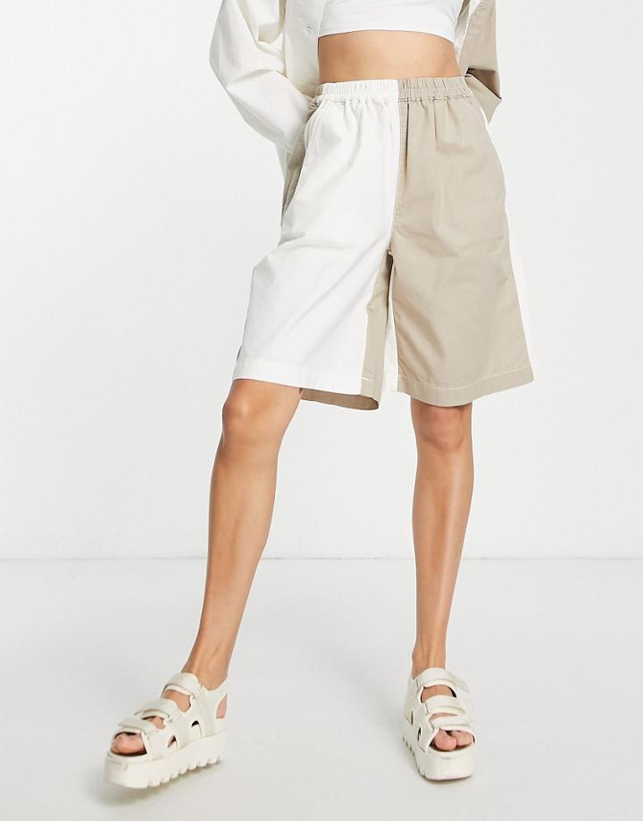 Topshop Longline Woven Short In White And Beige