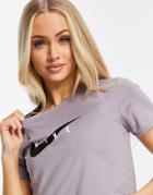 Nike Runing Swoosh Miler T-shirt In Purple