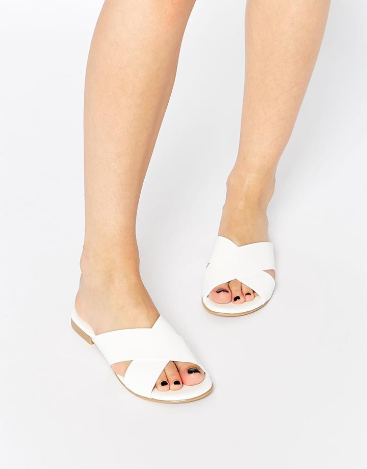 Pieces Cross Strap Flat Sandals - Bright White