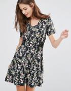 Yumi Floral Print Tea Dress - Black
