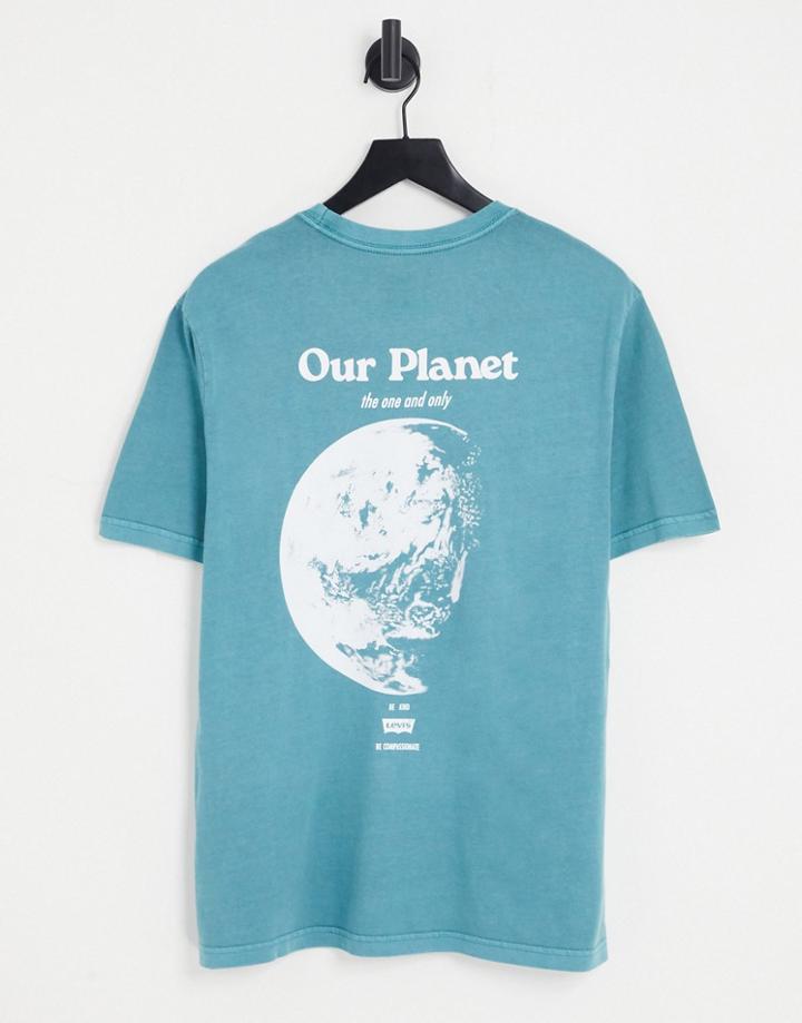 Levi's T-shirt With Our Planet Backprint In Green