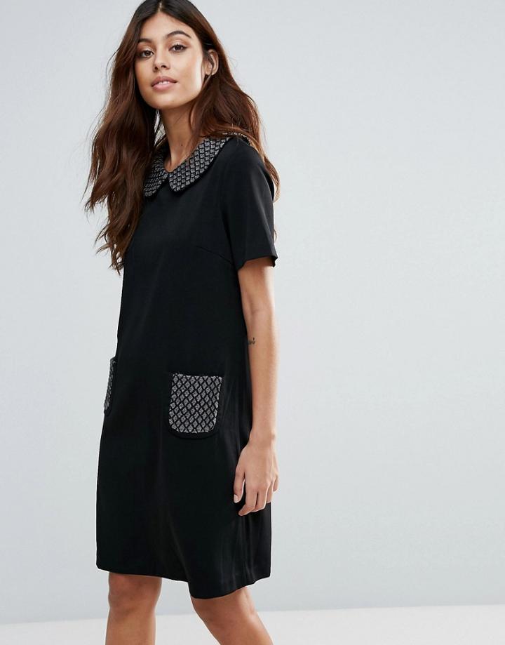 Traffic People Shift Dress With Contrast Collar & Pocket Detail - Black