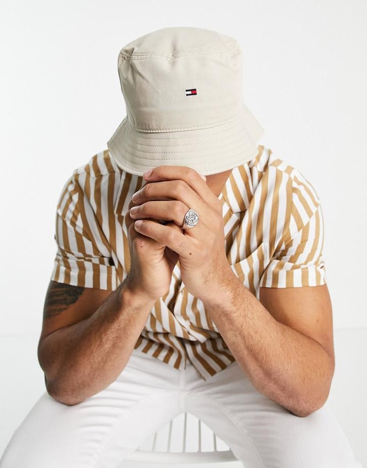 Tommy Hilfiger Bucket Hat With Small Flag Logo In Cream-white