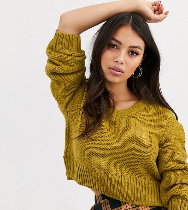 Noisy May Petite Cropped Sweater With V-neck In Green
