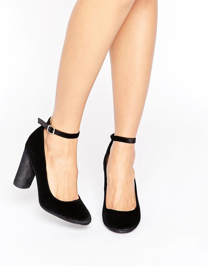 New Look Velvet Block Heeled Shoe - Black