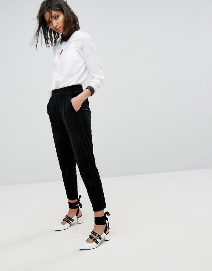 Stradivarius Velvet Carrot Pant - Black