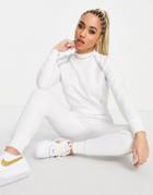 Pindydolls Garland Sweater And Sweatpants Tracksuit Set-white