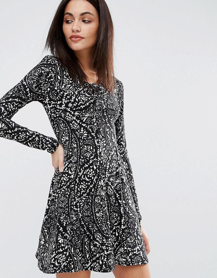 Qed London Paisley Eyelet Skater Dress - Black