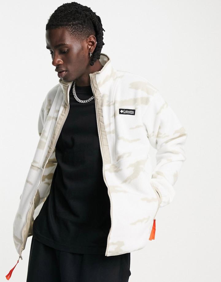Columbia Field Roc Backbowl Camo Fleece In Beige-white