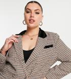 Missguided Plus Contrast Collar Check Blazer In Brown