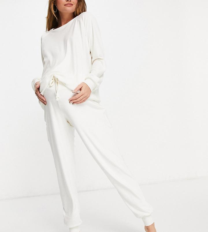 Chelsea Peers Maternity Recycled Poly Super Soft Fleece Lounge Sweatshirt And Sweatpants Set In Cream-white