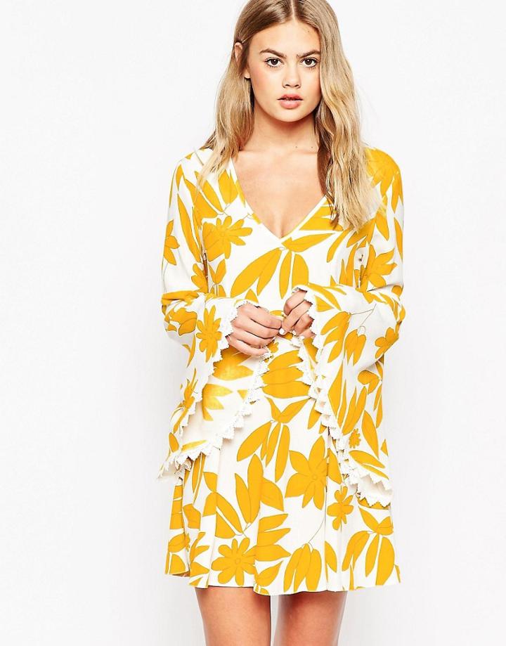 Asos Dress With Fluted Sleeve In Retro Print - Multi