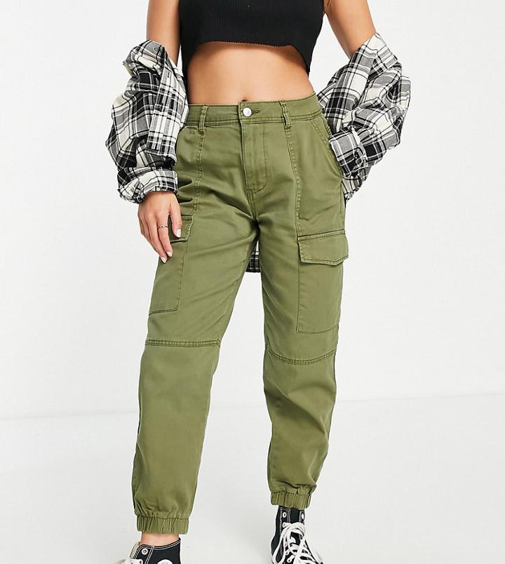 New Look Petite Cargo Pants In Khaki-green