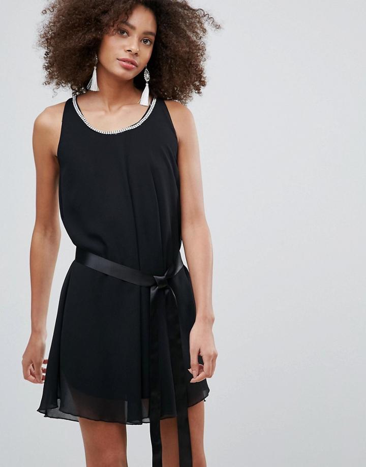 Qed London Shift Dress - Black