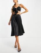 Femme Luxe Pleated Satin Midi Skirt In Black