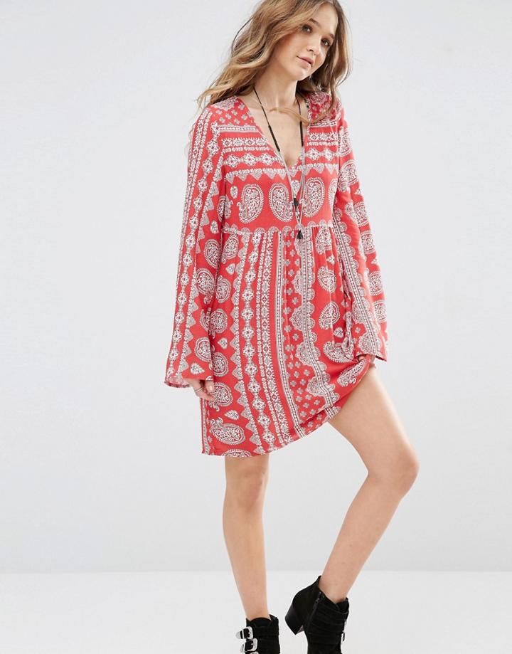 Honey Punch V Neck Swing Dress In Paisley Print With Tie Up Back - Red