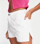 Asyou Fluted Split Hem Denim Short In Optic White