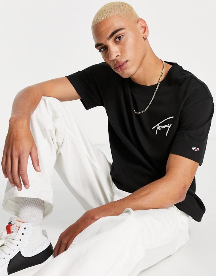 Tommy Jeans Signature Logo Classic Fit T-shirt In Black