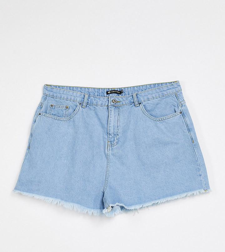 I Saw It First Plus Raw Hem High Waist Mom Shorts In Light Wash Blue-white