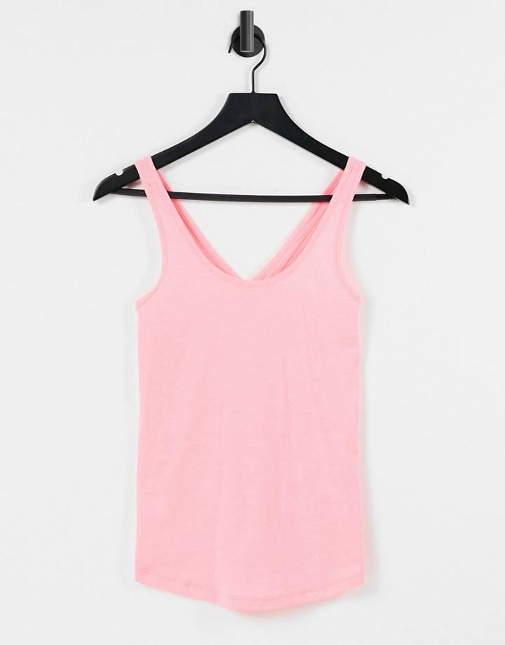 Under Armour Training Knockout Tank In Pink