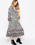 Hazel V Neck Printed Midi Dress - Navy