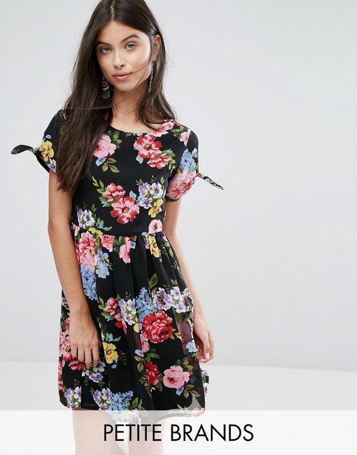 Yumi Petite Skater Dress With Bow Sleeve In Floral Print - Black