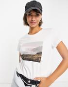 Levi's Graphic Boxtab Logo Perfect T-shirt In White