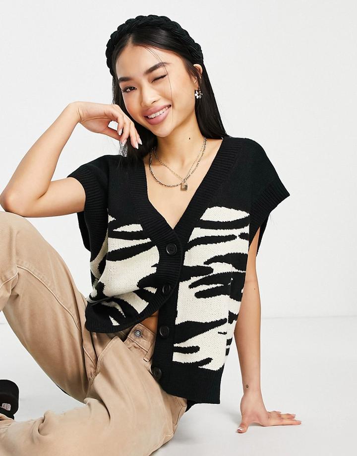 Urban Revivo Animal Print Knit Vest In Black
