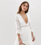 Sisters Of The Tribe Petite Plunge Front Lace Dress-white