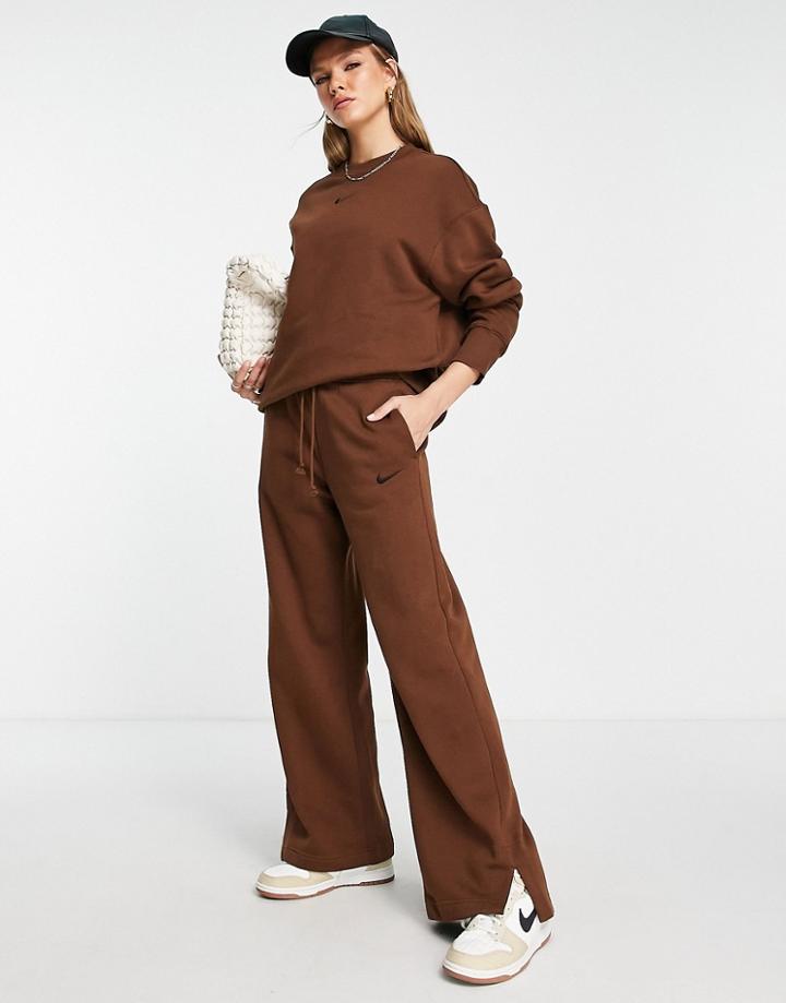 Nike Style Fleece Wide Sweatpants In Brown