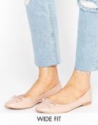 New Look Wide Fit Patent Ballet Pump - Beige