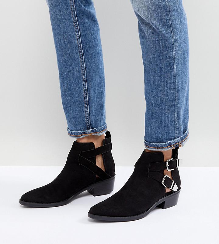 Bershka Cut Out Buckle Western Boots-black