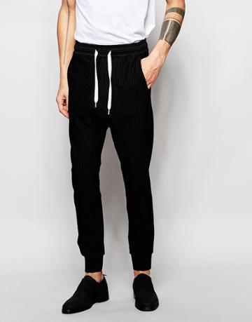 Black Eye Collective Joggers In Slim Fit With Tapered Ankle - Black