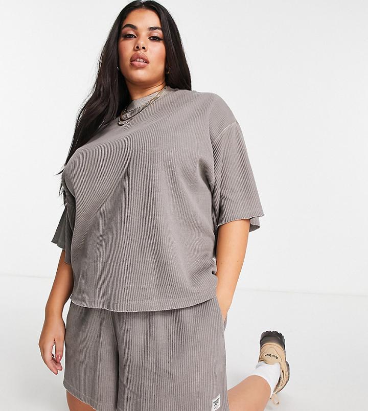 Reebok Plus Waffle T-shirt In Boulder Gray - Gray