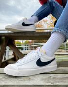 Nike Blazer Low '77 Vintage In White/black