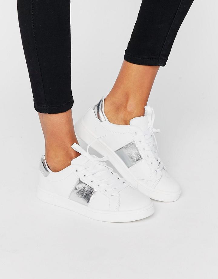 Truffle Strut Sneaker - White