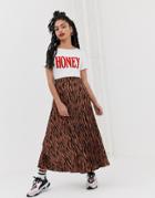 New Look Pleated Midi Skirt In Tiger Print - Yellow