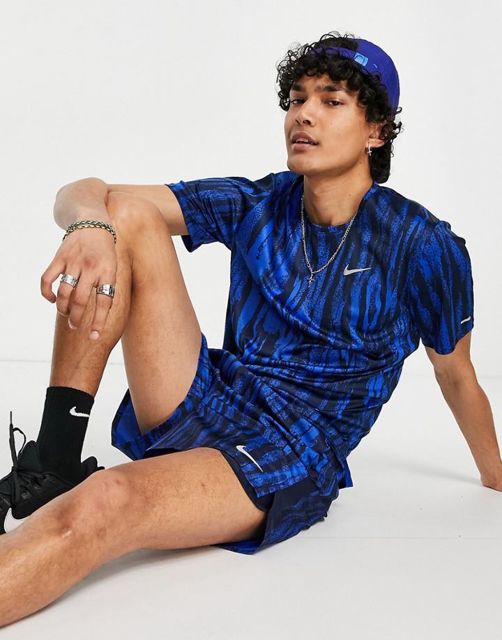 Nike Running Wild Run Printed Miler T-shirt In Blue-blues