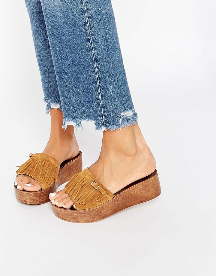 Vero Moda Fringe Detail Wedge Sandal - Tan