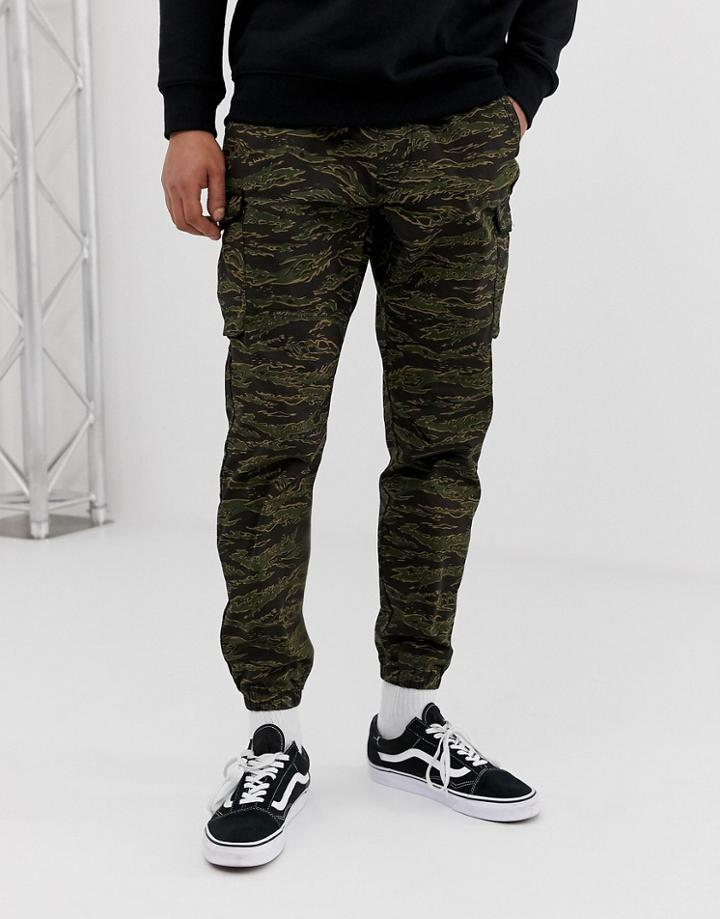 Pull & Bear Cargo Pants In Camo - Green