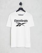 Reebok Graphic Series Big Logo T-shirt In White